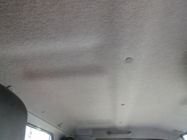 三菱ふそうキャンター平ボディ小型（2t・3t）[写真13]