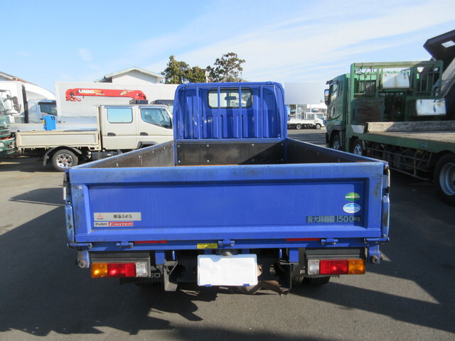 三菱ふそうキャンター平ボディ小型（2t・3t）[写真06]