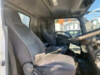 いすゞフォワードアルミウイング中型（4t）[写真19]