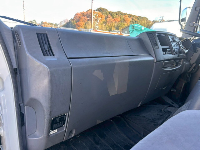 いすゞフォワードアルミウイング中型（4t）[写真20]