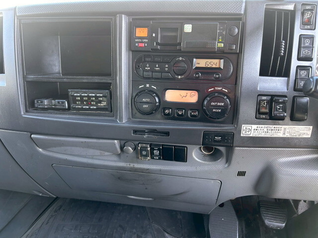 いすゞフォワードアルミウイング中型（4t）[写真27]