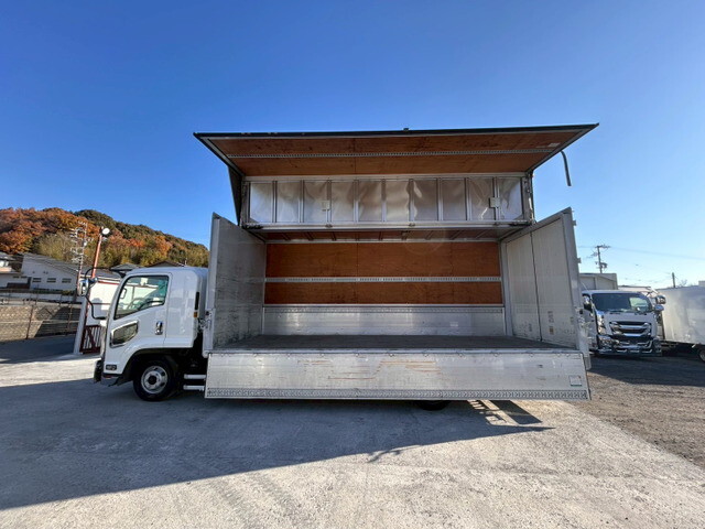 いすゞフォワードアルミウイング中型（4t）[写真09]