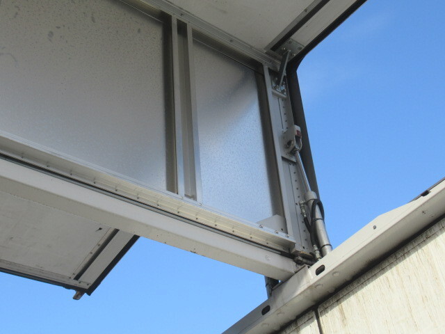 日野レンジャーアルミウイング中型（4t）[写真14]