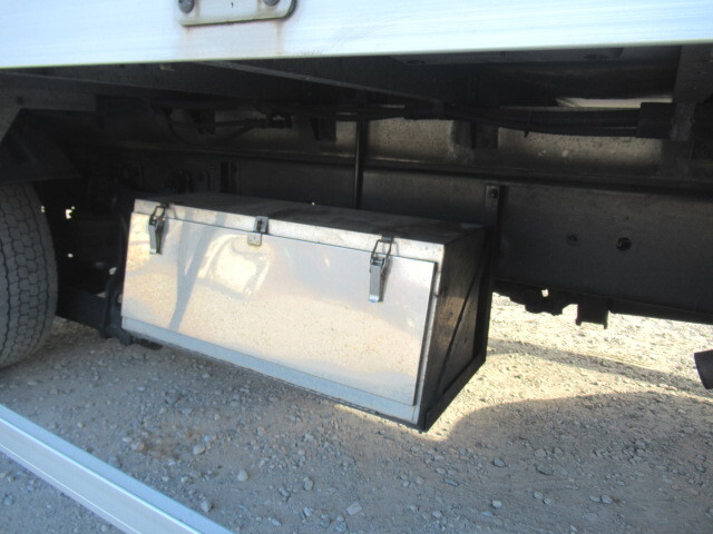 日野レンジャーアルミウイング中型（4t）[写真16]