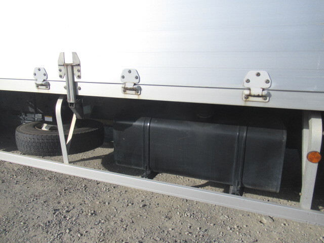 日野レンジャーアルミウイング中型（4t）[写真17]