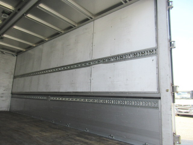 日野レンジャーアルミウイング中型（4t）[写真07]