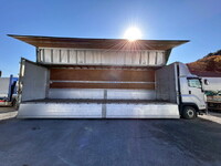 いすゞギガアルミウイング大型（10t）[写真12]