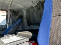 いすゞギガアルミウイング大型（10t）[写真21]