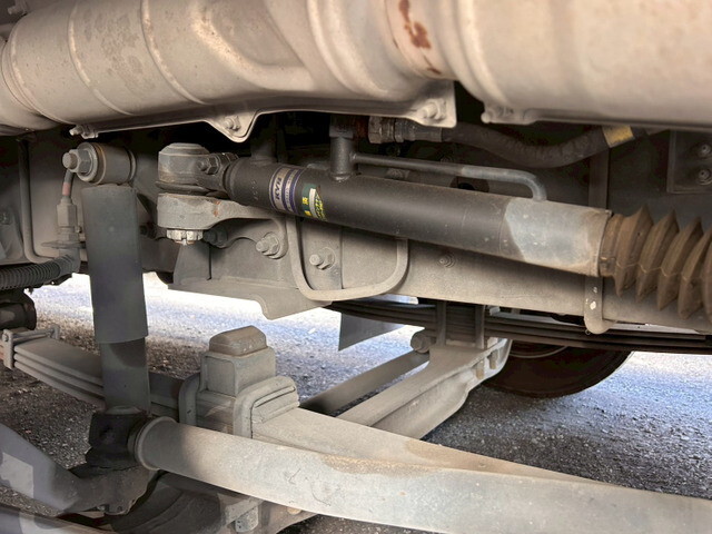 いすゞギガアルミウイング大型（10t）[写真38]