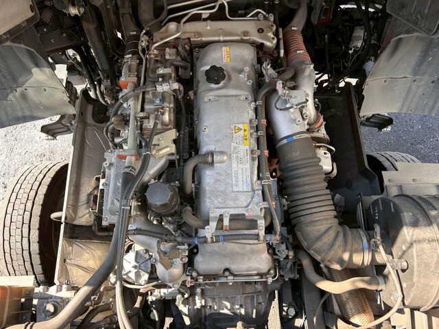 いすゞギガアルミウイング大型（10t）[写真06]