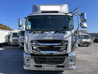 いすゞギガアルミウイング大型（10t）[写真08]