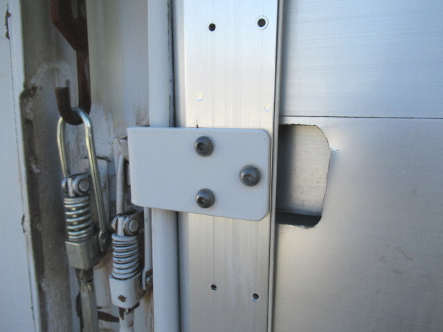 日野レンジャー幌ウイング中型（4t）[写真19]