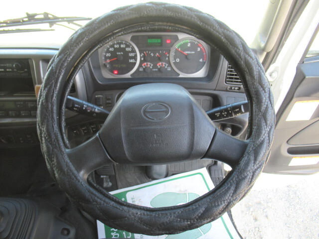 日野レンジャー幌ウイング中型（4t）[写真29]