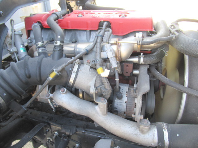 日野レンジャー幌ウイング中型（4t）[写真36]