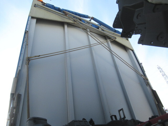 日野レンジャー幌ウイング中型（4t）[写真37]