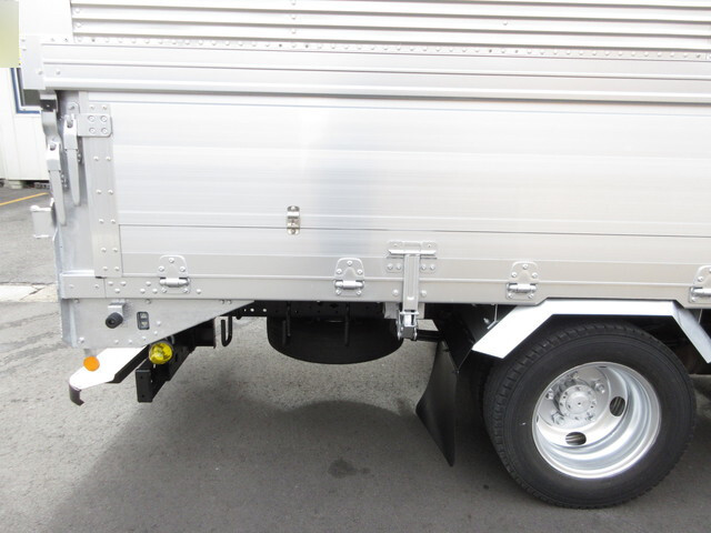 トヨタその他の車種アルミウイング小型（2t・3t）[写真32]