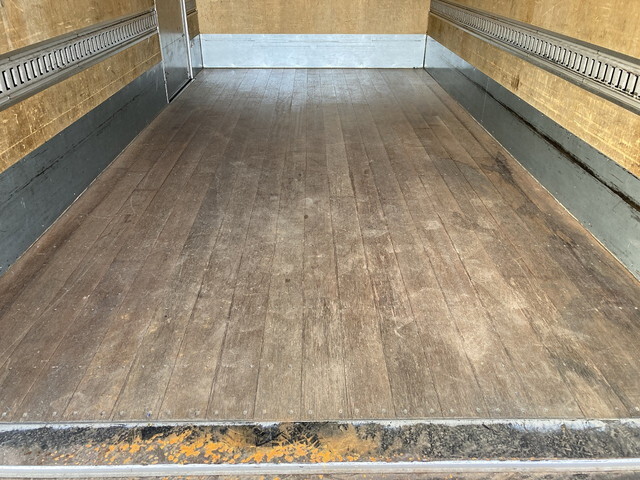 日野デュトロアルミバン小型（2t・3t）[写真23]