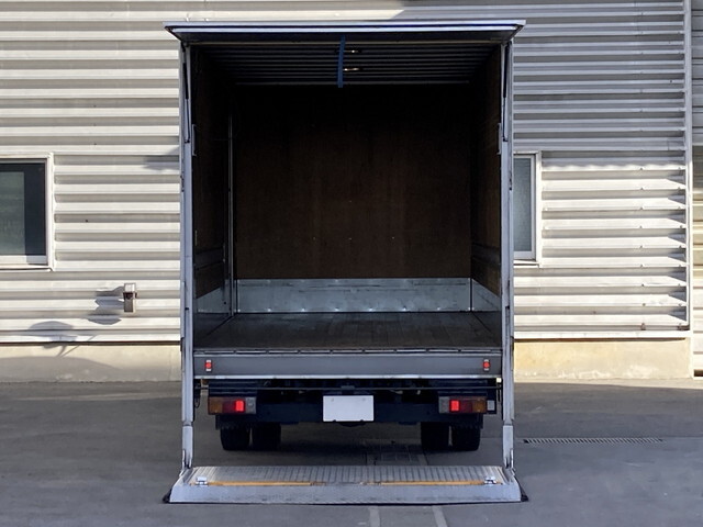 日野デュトロアルミバン小型（2t・3t）[写真05]