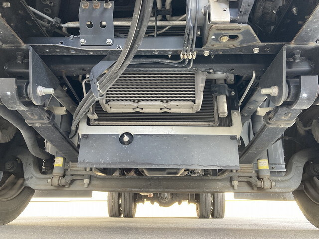 日野デュトロアルミバン小型（2t・3t）[写真09]