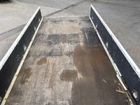 三菱ふそうキャンター平ボディ小型（2t・3t）[写真12]