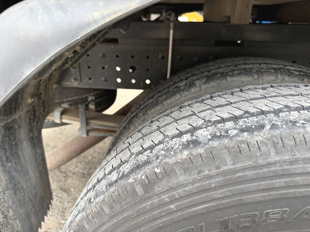 三菱ふそうキャンター平ボディ小型（2t・3t）[写真22]