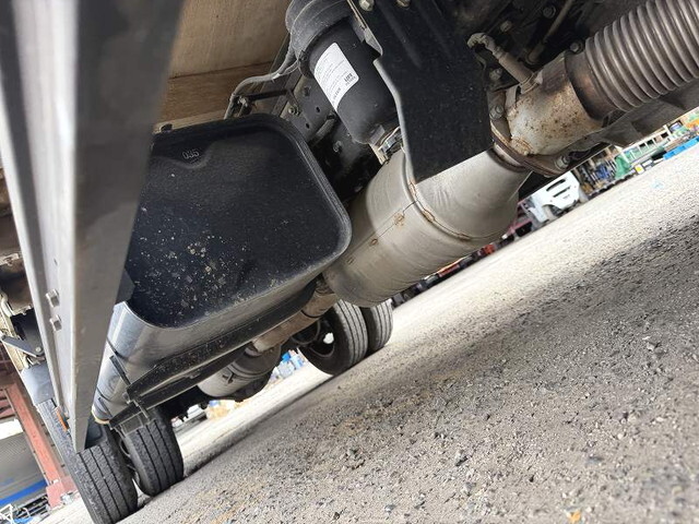 三菱ふそうキャンター平ボディ小型（2t・3t）[写真25]