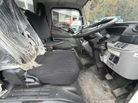 三菱ふそうキャンター平ボディ小型（2t・3t）[写真27]