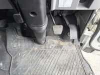 三菱ふそうキャンター平ボディ小型（2t・3t）[写真28]