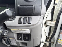 三菱ふそうキャンター平ボディ小型（2t・3t）[写真29]