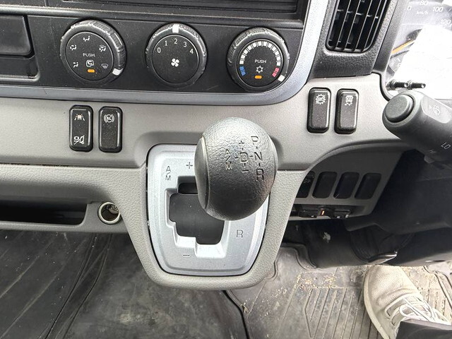 三菱ふそうキャンター平ボディ小型（2t・3t）[写真31]