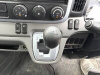 三菱ふそうキャンター平ボディ小型（2t・3t）[写真32]