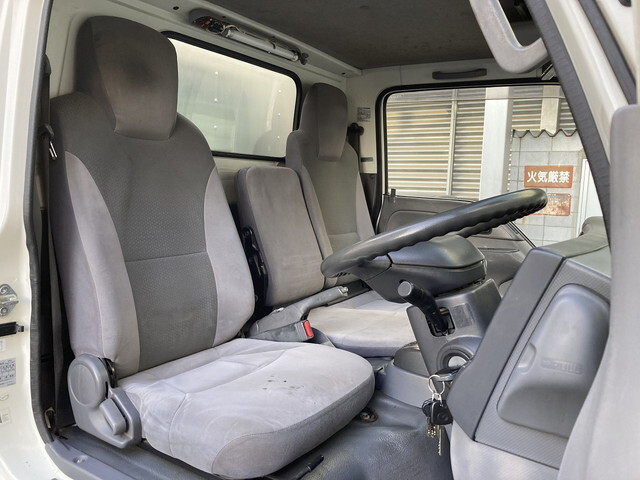 マツダタイタンアルミバン小型（2t・3t）[写真12]