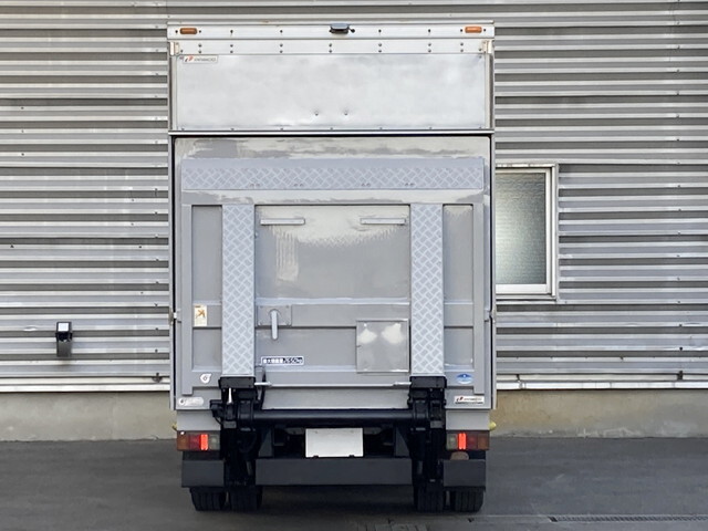 マツダタイタンアルミバン小型（2t・3t）[写真02]