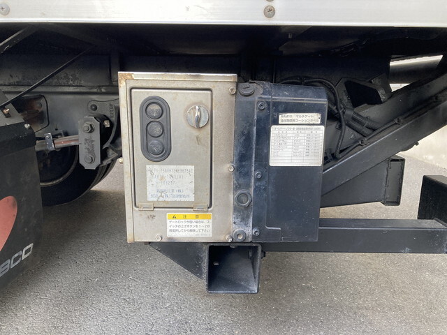 マツダタイタンアルミバン小型（2t・3t）[写真09]