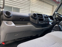 日野デュトロパネルバン小型（2t・3t）[写真19]