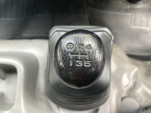 日野デュトロアルミバン小型（2t・3t）[写真19]