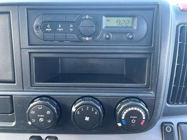 三菱ふそうキャンターパネルバン小型（2t・3t）[写真10]