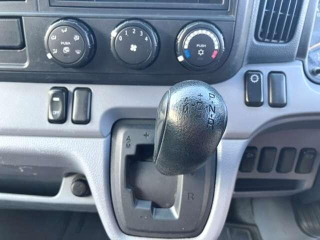 三菱ふそうキャンターパネルバン小型（2t・3t）[写真11]