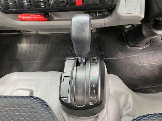 日野デュトロアルミバン小型（2t・3t）[写真16]