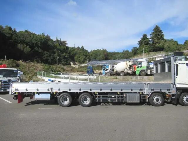 三菱ふそうスーパーグレートアルミブロック大型（10t）[写真11]