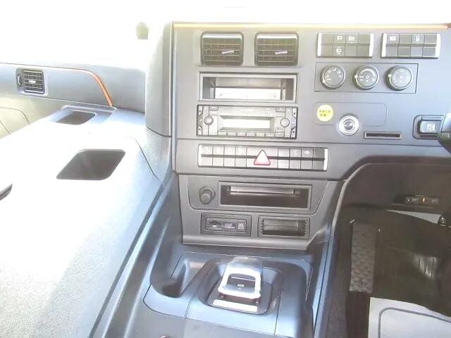 三菱ふそうスーパーグレートアルミブロック大型（10t）[写真14]