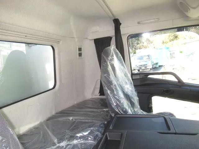 三菱ふそうスーパーグレートアルミブロック大型（10t）[写真17]