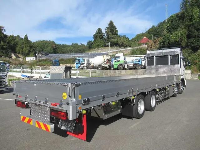 三菱ふそうスーパーグレートアルミブロック大型（10t）[写真04]