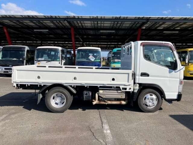 三菱ふそうキャンター平ボディ小型（2t・3t）[写真06]