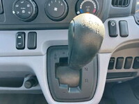 三菱ふそうキャンター平ボディ小型（2t・3t）[写真10]