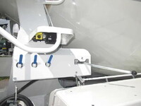 三菱ふそうスーパーグレートミキサー車（コンクリートミキサー）大型（10t）[写真12]