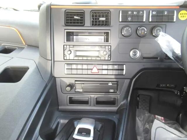 三菱ふそうスーパーグレートミキサー車（コンクリートミキサー）大型（10t）[写真18]