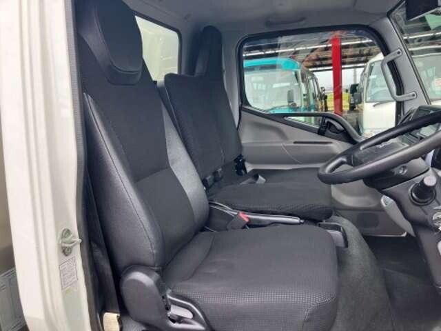 三菱ふそうキャンターアルミバン小型（2t・3t）[写真16]