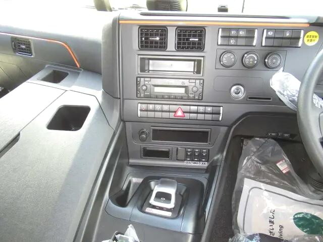 三菱ふそうスーパーグレートアルミブロック大型（10t）[写真15]