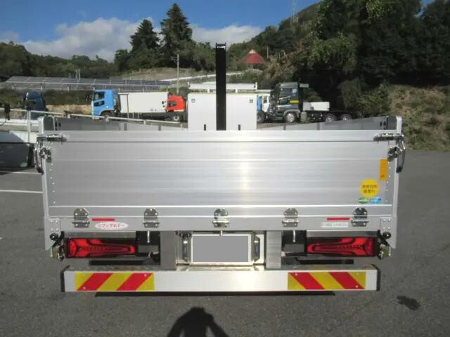 三菱ふそうスーパーグレートアルミブロック大型（10t）[写真05]